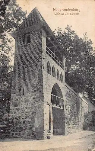 Deutschland Neubrandenburg 1960 Wickhaus am Bahnhof Postkarte