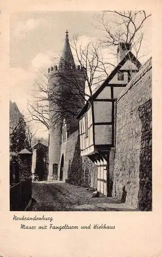 Deutschland Neubrandenburg Mauer mit Angelturm und Wiekhaus Postkarte