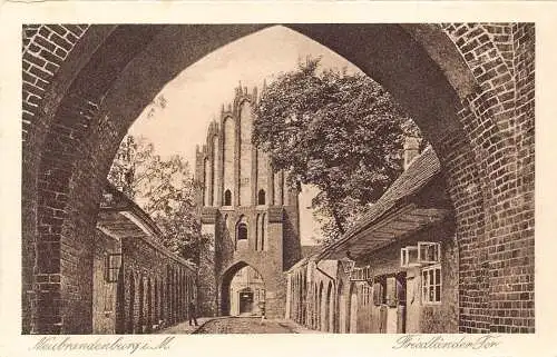 Deutschland Neubrandenburg i M Friediaender Tor Vintage Postkarte