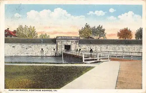 US Virginia Fortress Monroe Fort Eingang Vintage Postkarte