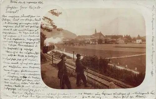 A121 Deutschland Berlin 1901 Herren warten auf Dampfzug Eisenbahn RPPC Postkarte