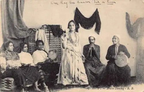 A623 Ägypten arabisches Mädchen tanzende Musiker Flöte Tamburin Darbuka ethnische Postkarte