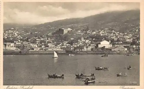 A710 Portugal Madeira Funchal Panorama Boote Vintage Postkarte