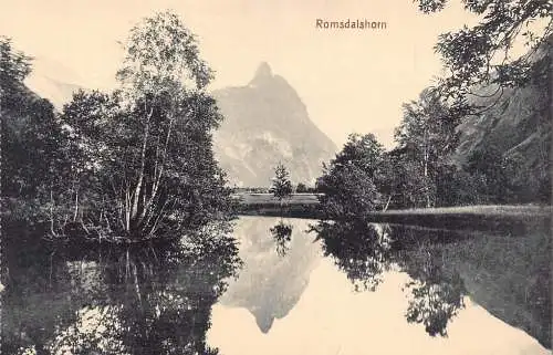A710 Norwegen Romsdalshorn Berg Vintage Postkarte
