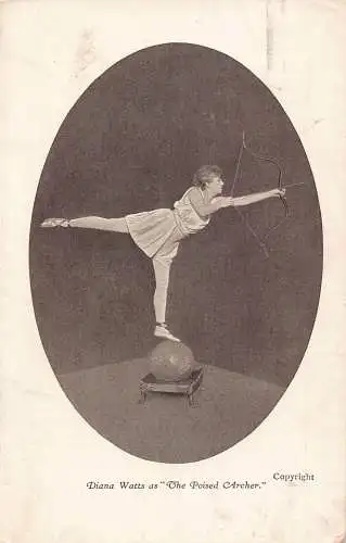 A714 Theater britische Schauspielerin Diana Watts als The Poised Archer Postkarte