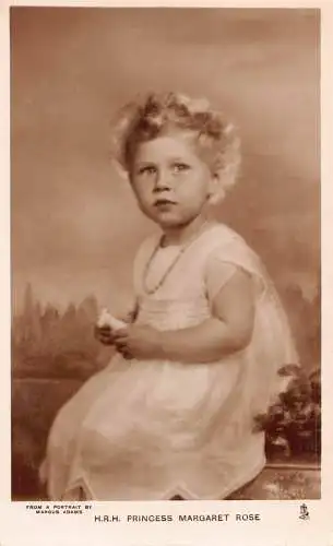 A717 British Royalty Princess Margaret Rose as a Child RPPC Vintage Postkarte