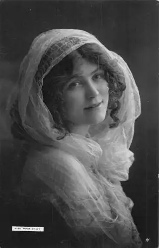 A731 Portrait Edwardian British Actress Miss Annie Croft Veil Vintage Postkarte