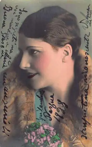 A732 Portrait 1928 Stilvolle Frau kurze Haare und Make-up Vintage Postkarte