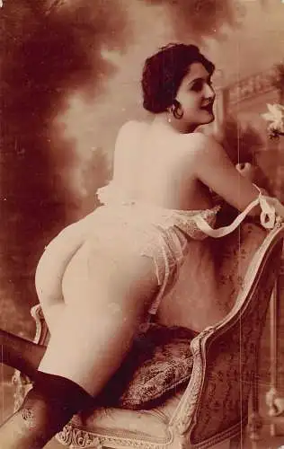 L480 Glamour Akt Risque Schönheit Echtfoto Blanko Rückseite Vintage Postkarte