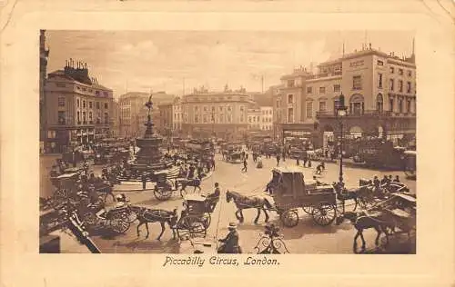 A741 England Piccadilly Circus London Kutschen Vintage Postkarte