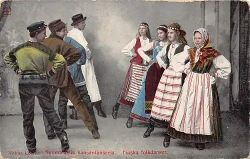 A750 Finnland ethnische einheimische Tänzer in traditionellen Kostümen Junge Mädchen Postkarte