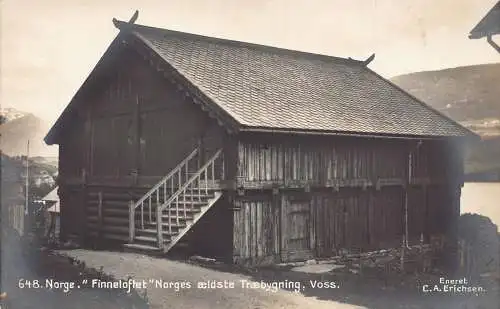A750 Norwegen Finneloftet aeldste Traebygning Voss Traditional Barn Postkarte
