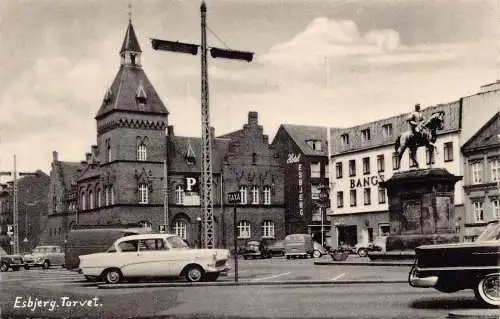 A751 Dänemark Hotel Esbjerg Torvet Autos Statue Bangs Bank Vintage Postkarte