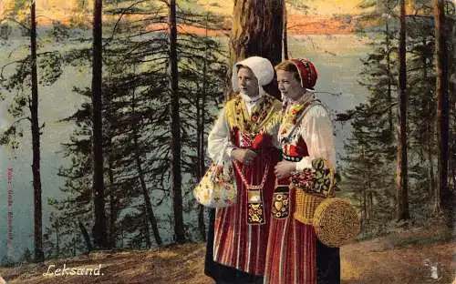 A752 Schweden Leksand Waldfrauen in traditionellen Kostümen ethnische Vintage Postkarte
