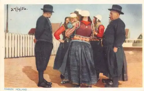 A754 Niederlande Marken Familie traditionelle Kleidung Familie Kind Postkarte