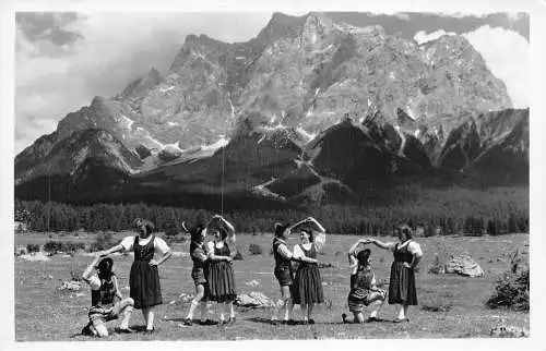 A759 Schweiz Berg Volk Tänzer Paare Ethno RPPC Postkarte