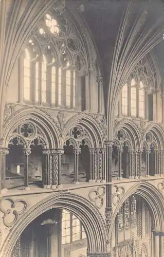 L241 England Lincoln Cathedral Innenarchitektur Vintage Postkarte
