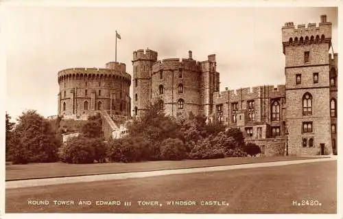 L241 England Round Tower Edward III Tower Windsor Castle RPPC Vintage Postkarte