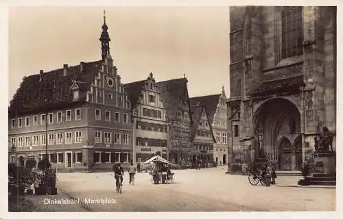 L024 Deutschland Dinkelsbühl Marktplatz Dom Fahrrad Oldtimer Postkarte
