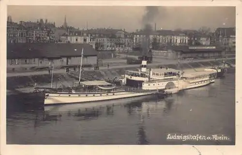 A170 Deutschland 1927 Ludwigshafen ein Rheindampfer Vintage Postkarte