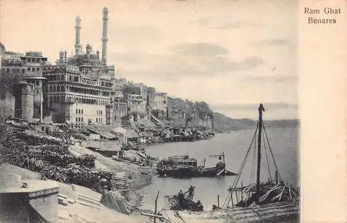 A005 Indien Benares Ram Ghat Boote Vintage Postkarte