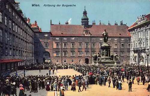 A002 Austria Wien Abloesung der Burgwache Statue Vintage Postkarte
