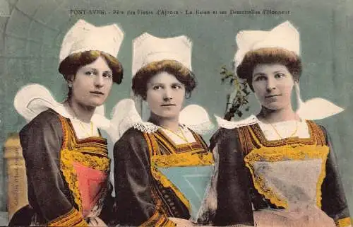 A767 Frankreich Pont Aven Fete des Fleurs d'Ajoncs Ethnische Mädchen Demoiselles Postkarte