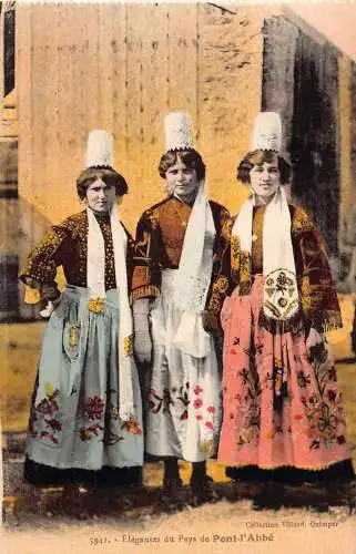 A767 Frankreich Elegantes du Pays de Pont-l'Abbe Frauen Trachten Postkarte