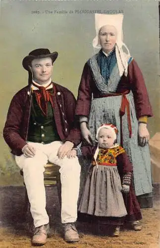 A767 Frankreich traditionelle Familie von Plougastel Daoulas Baby Mädchen ethnische Postkarte