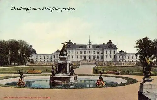 A001 Schweden Drottningholms Slott fran parken Brunnen Schloss Vintage Postkarte