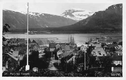 L390 Norwegen Parti fra Tromsöe Dampfschiff Berge Vintage Postkarte