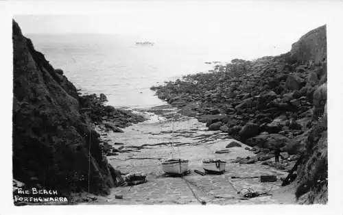 L243 England Porthgwarra The Beach Boats Rocks Vintage Postkarte