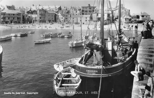 L243 England 1954 The Harbour St Ives Sheerness Boat Stairs RPPCvintage Postkarte