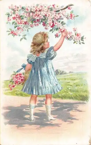 L395 Grüße 1908 Mädchen blaues Kleid Blumen Frühling geprägt Vintage Postkarte