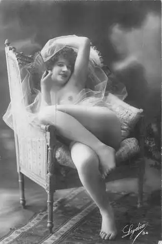 L470 Glamour Akt Risque Schönheit Echtfoto Blanko Rückseite Vintage Postkarte