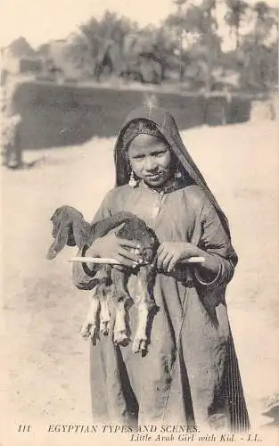 A779 Ägyptische Typen und Szenen Kleines arabisches Mädchen und Kind Ziege Vintage Postkarte