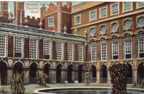 A786 England 1905 Hampton Court Fountain Court Vintage Postkarte