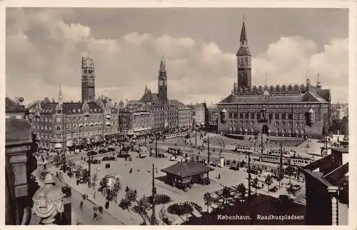 A801 Denmark Copenhagen Raadhusplasden Square Tram RPPCvintage Postkarte