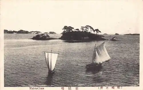 L271 Japan Matsushima Insel mit Pinien Segelboote Vintage Postkarte