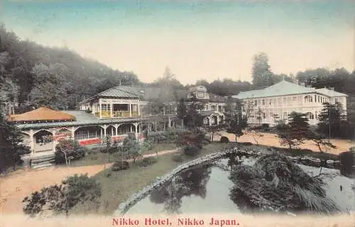 L272 Japan Nikko Hotel, Nikko Teich Bäume Vintage Postkarte