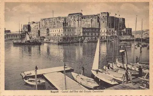 A807 Italien Neapel Napoli Castel dell'Ovo dal Circolo Canottieri Boote Postkarte