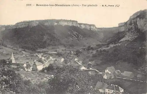 L096 Frankreich Beaume les Messieurs Panoramablick Vintage Postkarte