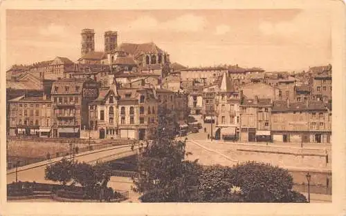 L096 Frankreich Verdun Panoramablick und Platz Chevert Brücke Vintage Postkarte