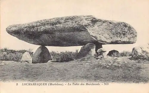 A825 Frankreich Locmariaquer Table des Marchands Vintage Postkarte