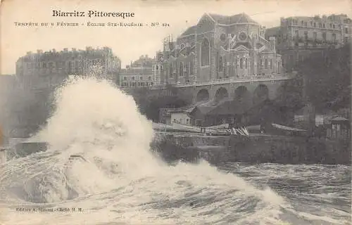 A824 Frankreich Biarritz Wellen Meer Eglise Ste Eugenie Kirche Vintage Postkarte