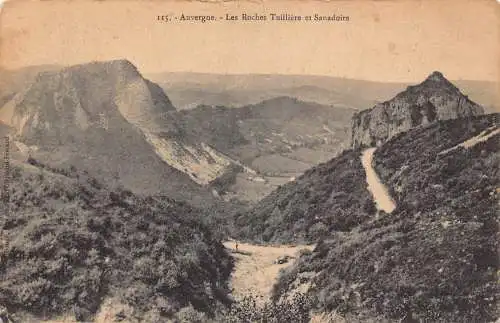 A819 Frankreich Auvergne Roches Tuilliere et Sandoire Berg Vintage Postkarte