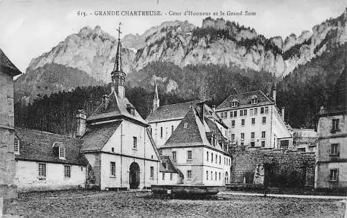 A821 Frankreich Grande Chartreuse Cour d'Honneur Grand Som Vintage Postkarte