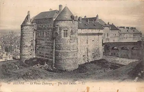 A819 Frankreich Dieppe Altes Schloss Vintage Postkarte