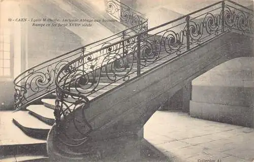 A819 Frankreich Caen Lycee Malherbe Anicienne Abtei Treppe Abtei Vintage Postkarte