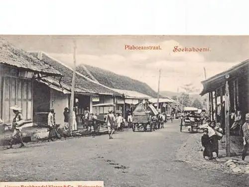 L282 Indonesien Niederländisch Ostindien Plaboeanstraat Soekaboemi Kutschen Postkarte